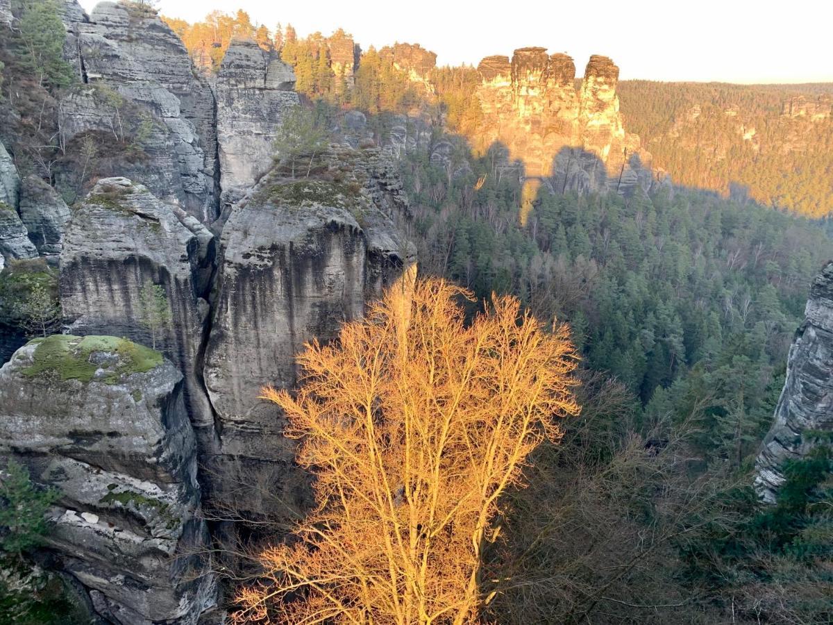 Restaurant Und Pension Zur Puppenstube Stolpen Luaran gambar