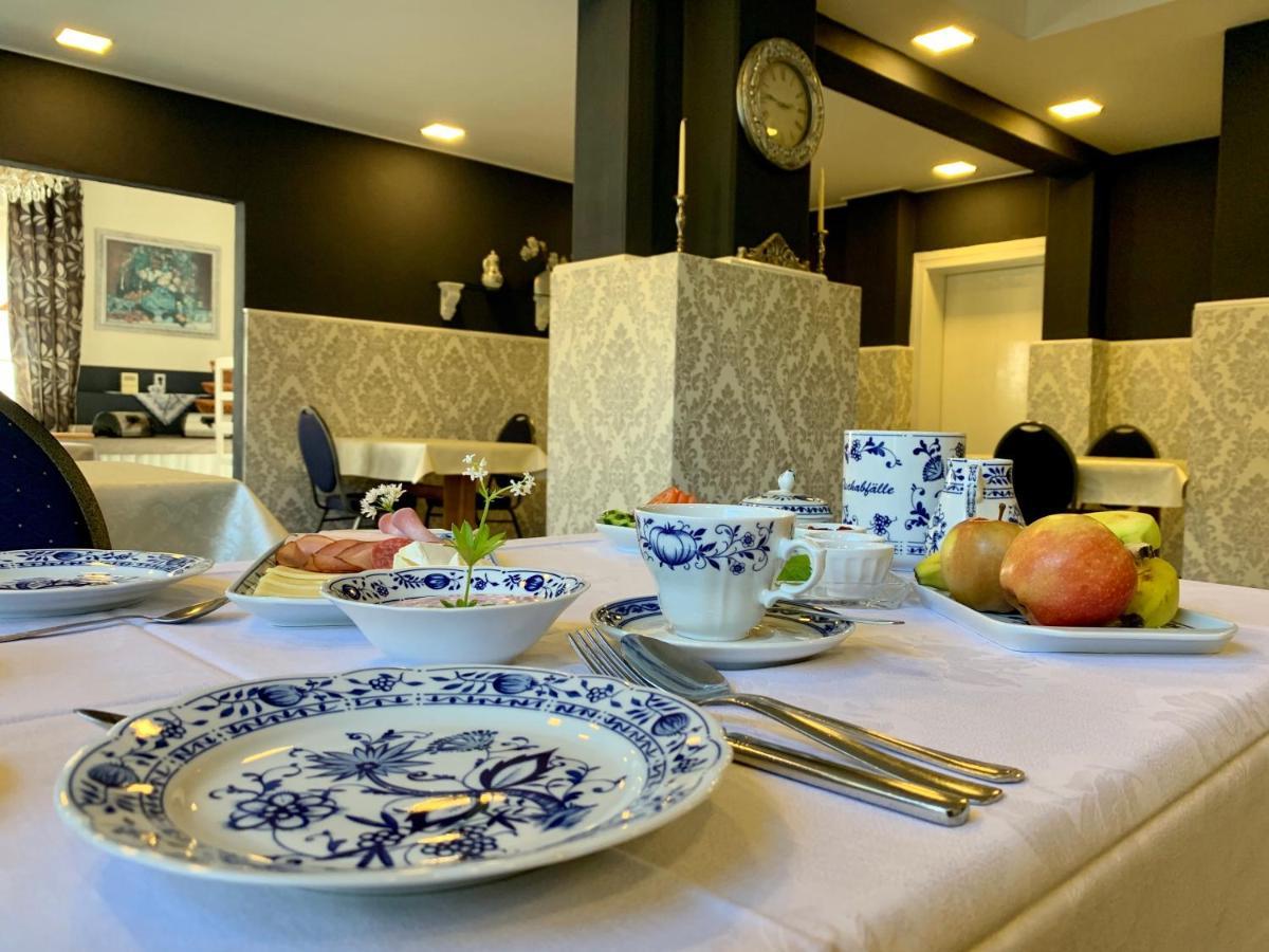 Restaurant Und Pension Zur Puppenstube Stolpen Luaran gambar