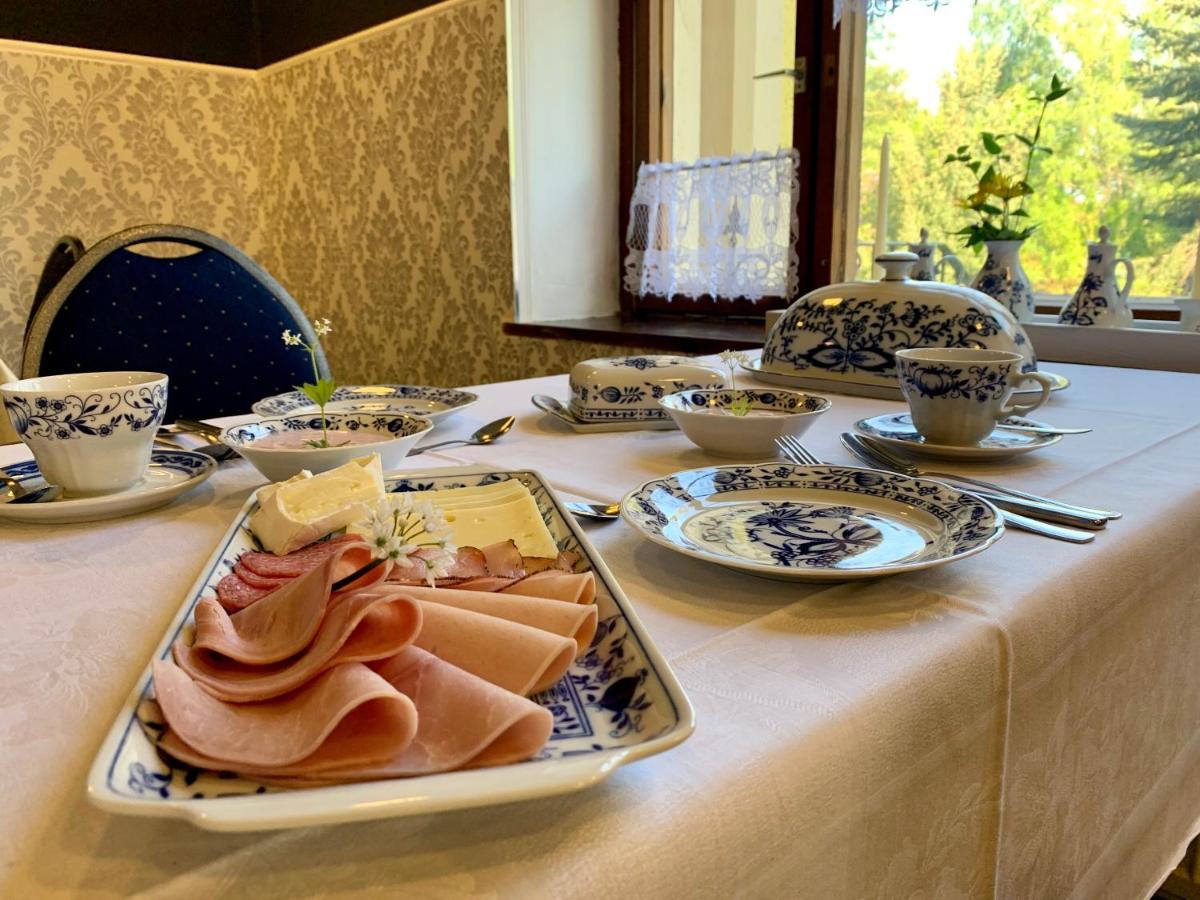 Restaurant Und Pension Zur Puppenstube Stolpen Luaran gambar